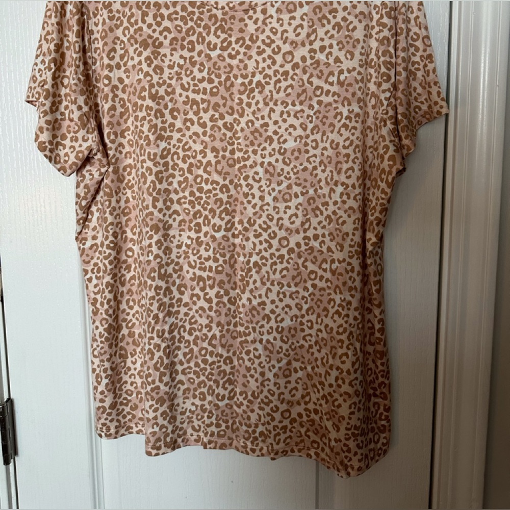 Nine West Peach Leopard TShirt XXL